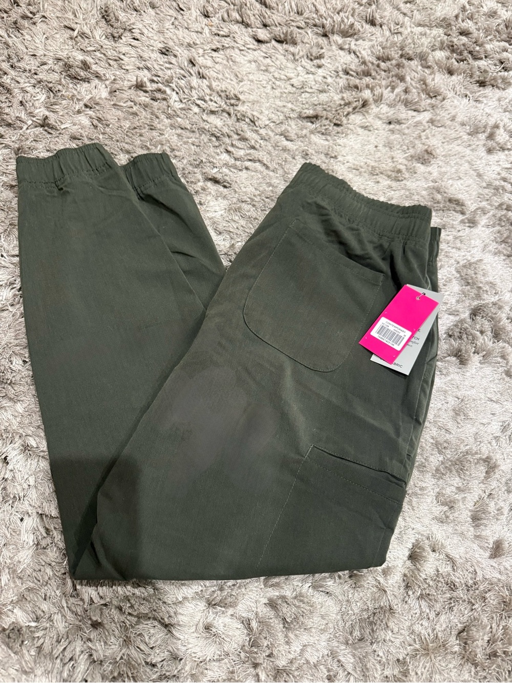 Brand New With Tags Vince Camuto scrub bottom joggers
